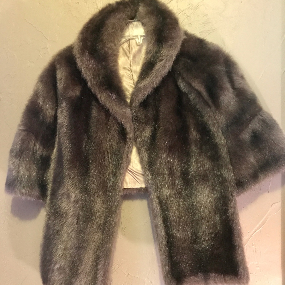 Luxurious Vintage Faux Fur Wrap